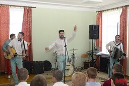 Своими руками срывал Своими руками срывал