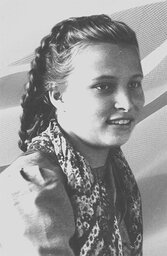 Lilya Astrovlyanchik 1945 copy
