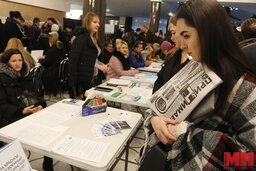 Вакансии с зарплатой от 305 до 1 000 руб. предлагали на общегородской ярмарке вакансий 4 20130527013133 IMG 4076 kopiya