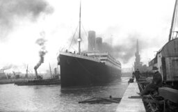 Titanic in Southampton e1553943809996