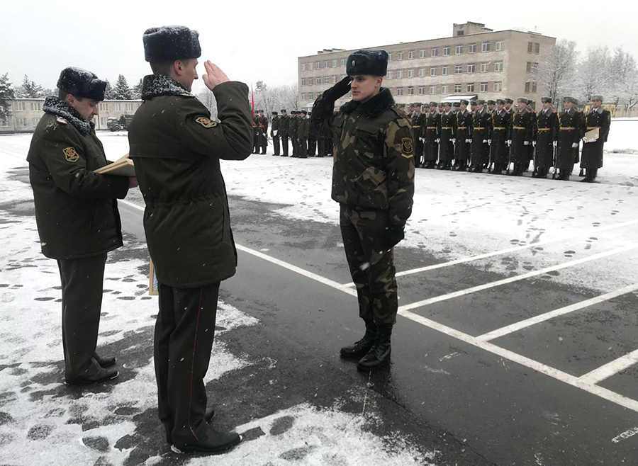 Армейский в минске. Минская Военная комендатура. Комендатура РБ. Уручье Военная часть. Рогачевская 20.