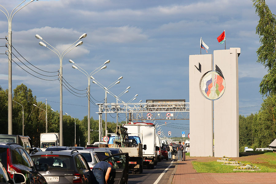 Въезд в белоруссию из россии. Беларусь границы. Граница России и Белоруссии. Беларусь въезд с России. Минск въезд в город.