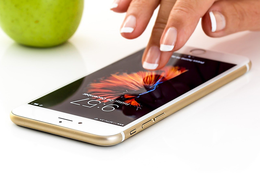 smartphone g76cba7aa3 1280 1