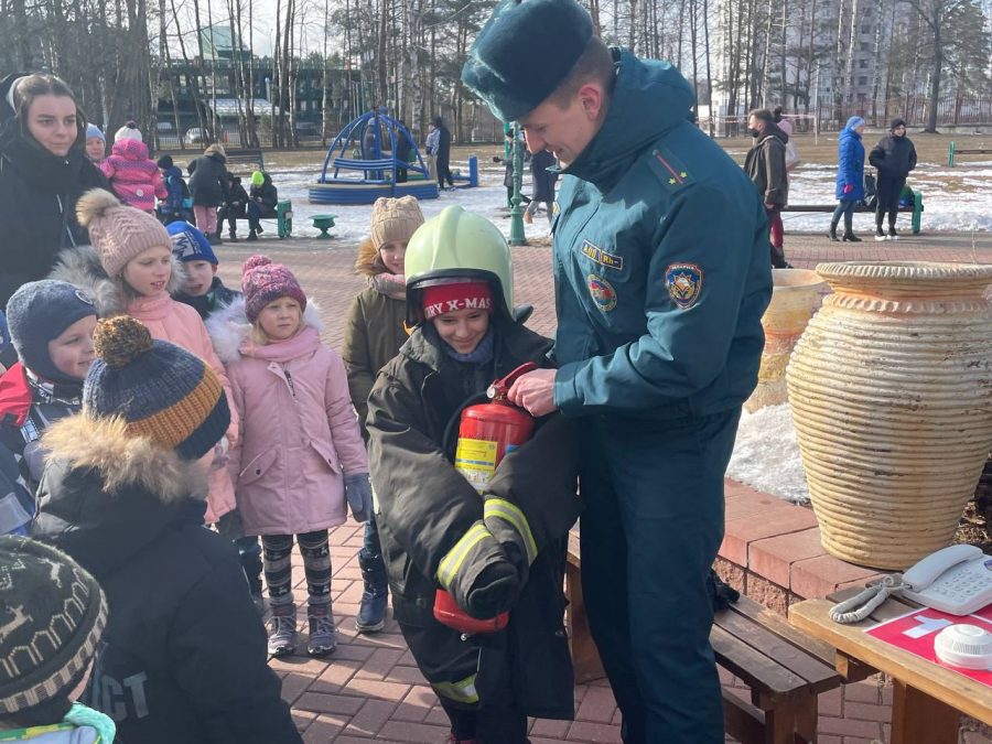 Масленица в Минске. Масленица состязания. Ночная Масленица. Масленица на Первомайке.