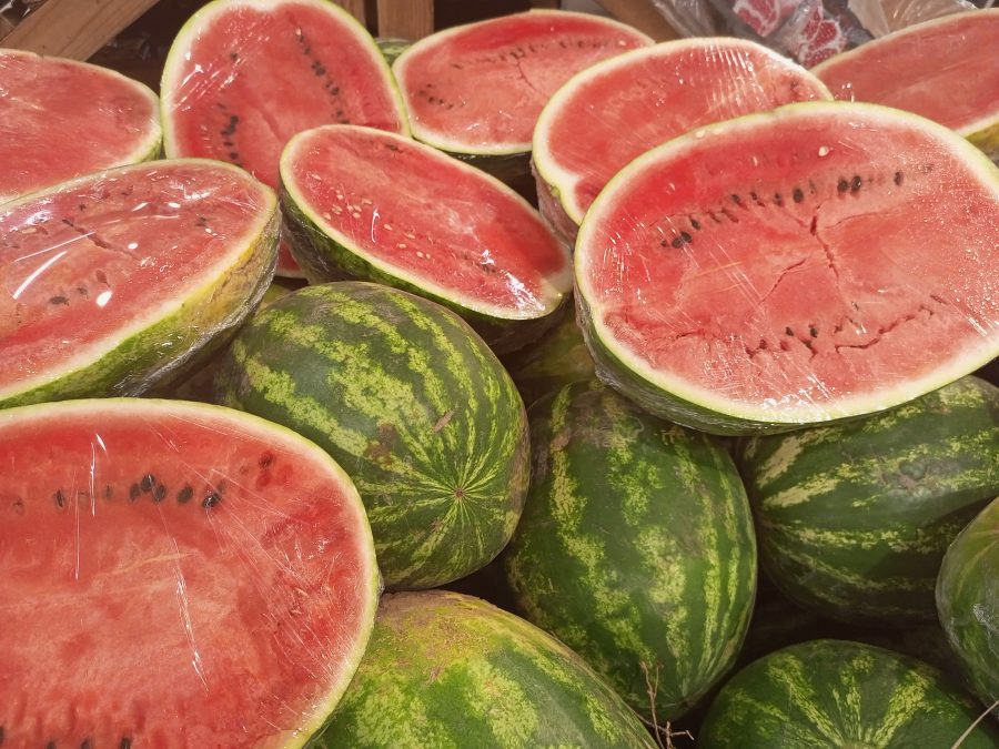 «Арбузов и дынь хватит всем!» В каких продуктовых магазинах Минска можно купить бахчевые, и сколько они стоят 5 IMG 20220812 110536 275 e1660309447345