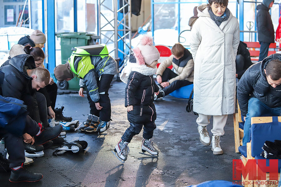 raznoe katok lyudi na konkah pozhoga 10 kopiya