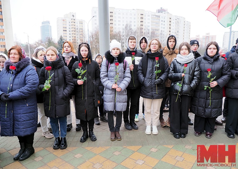 istoriya memorialnaya doska gerasimenko mozolevskij 10 kopiya