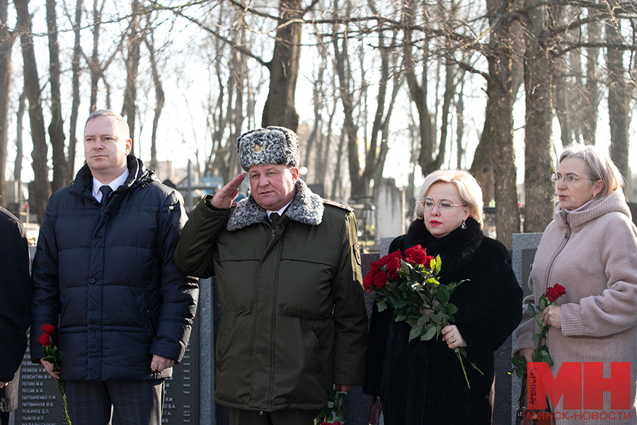 patriotizm vozlozhenie miting malinovskaya 11 kopiya