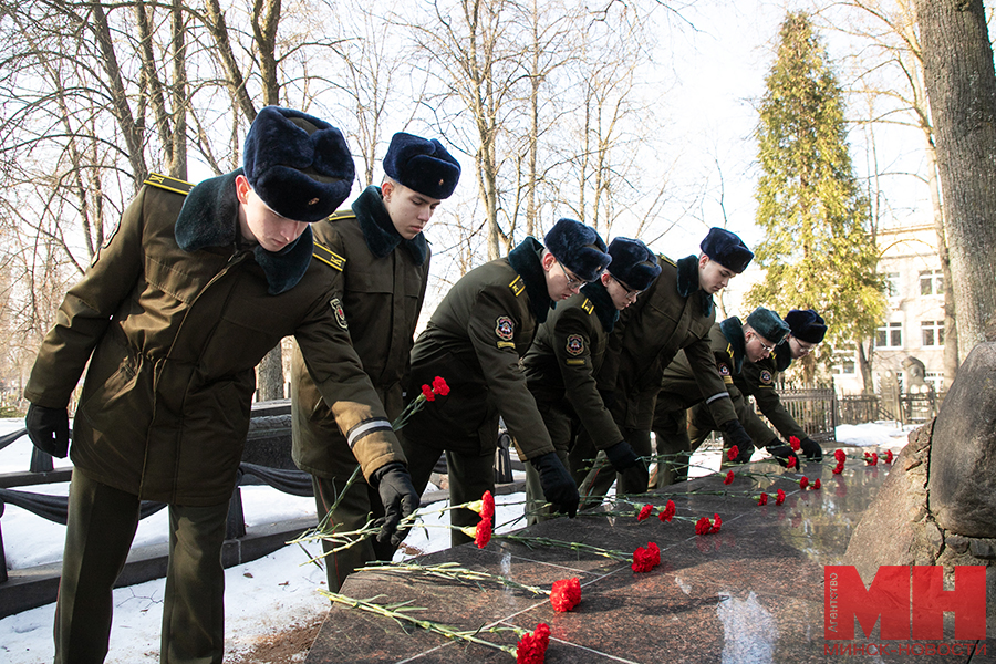 patriotizm vozlozhenie miting malinovskaya 26 kopiya