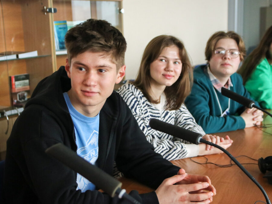 obrazovanie vuz studenty stolyarov 19 scaled e1680021969557