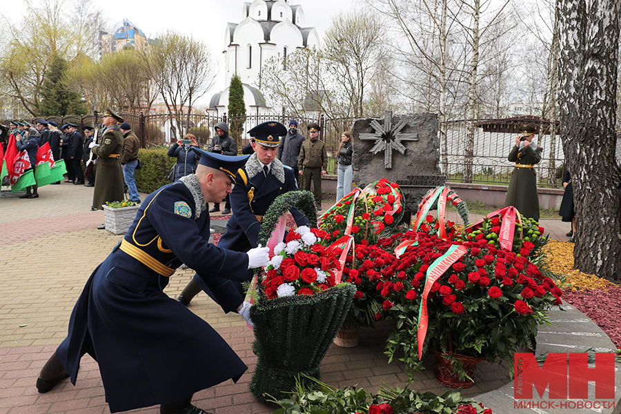 vozlozhenie v pamyat o chernobyle 126