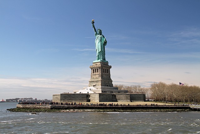 statue of liberty 1392273 640