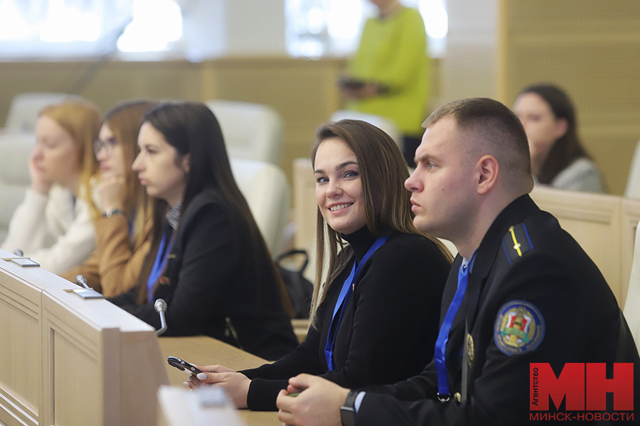 02 11 2023 politika forum molodyh gossluzhashhih ideologiya malinovskaya 26 kopiya