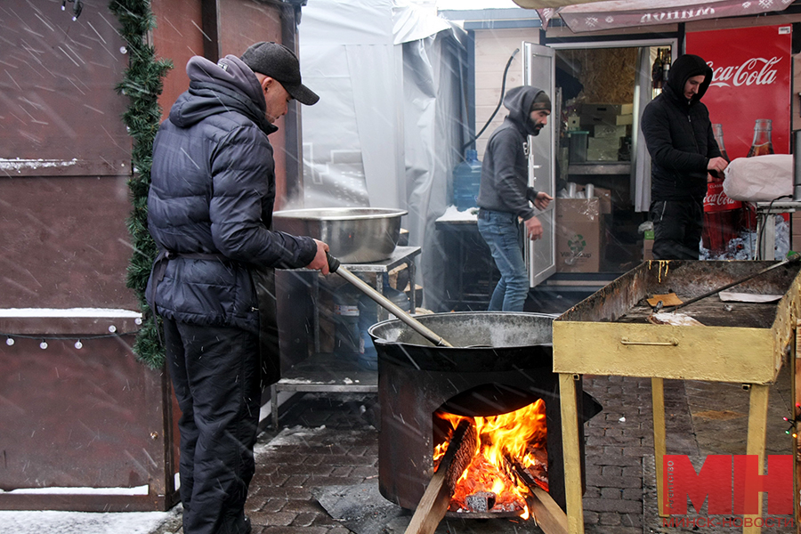 24 12 2023 ploshhadka u dvorcza sporta yarmarka sarveta590 kopiya