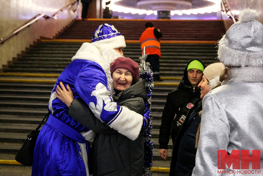 prazdniki novyj god metro stolyarov 30 kopiya 2