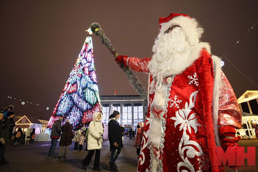 prazdniki novyjgod zazhglas elka stolyarov 23 kopiya