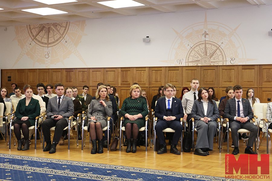 mgik kuharev vstretilsya so studentami lukashov 07 kopiya