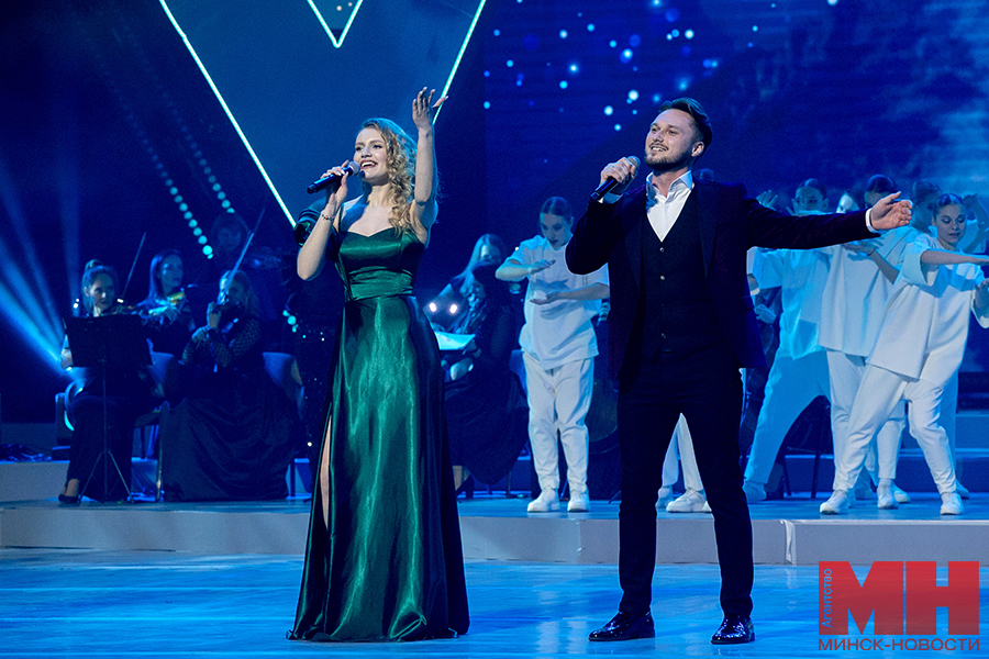 12 02 2024 yubilejnyj vecher yuriya alejnika i yulii bykovoj 05 kopiya