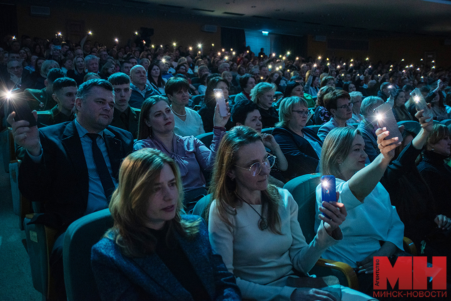 12 02 2024 yubilejnyj vecher yuriya alejnika i yulii bykovoj 09 kopiya