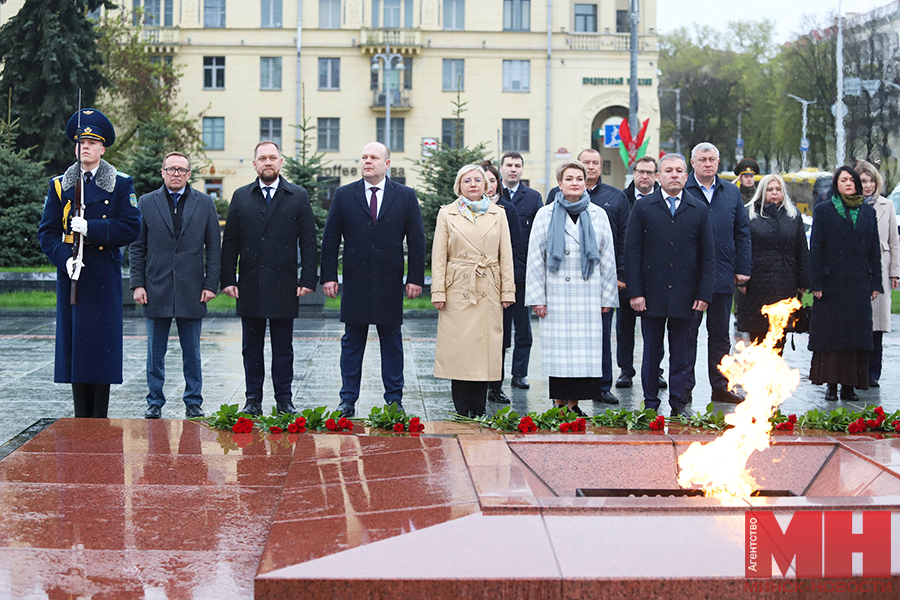 22 04 2024 mgik – vozlozhenie delegacziej iz arhangelska pozhoga 13 kopiya