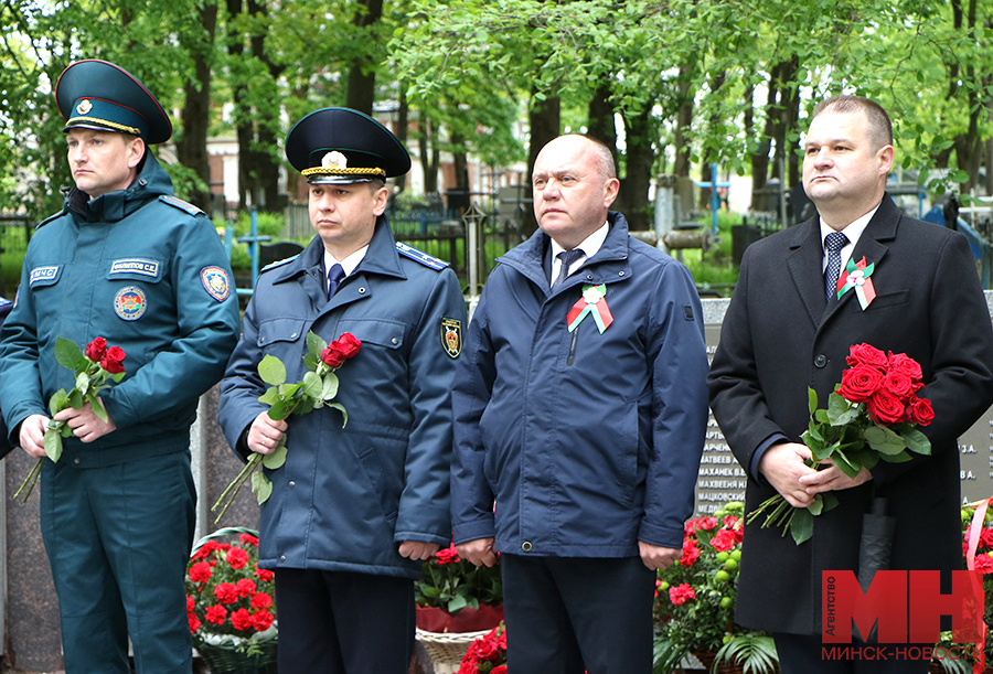 07 05 2024 istoriya voennoe kladbishhe miting rekviem mozolevskij 8