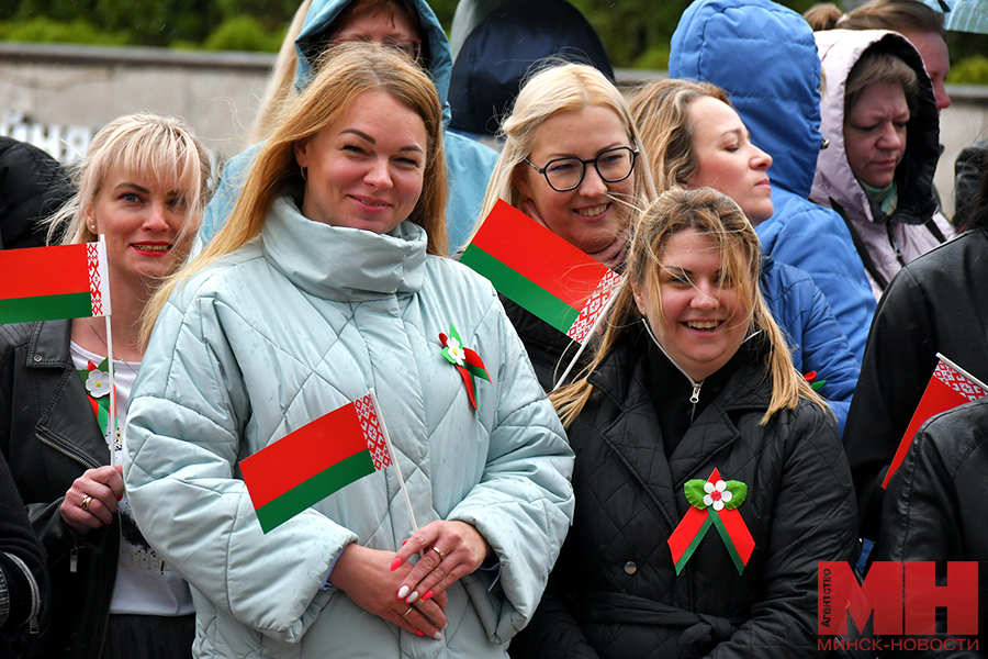 10 05 2024 prazdnik den gerba i flaga zavodskoj mozolevskij 07 kopiya