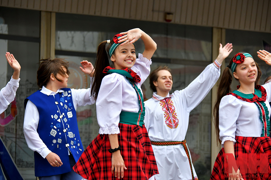 10 05 2024 prazdnik den gerba i flaga zavodskoj mozolevskij 16 kopiya