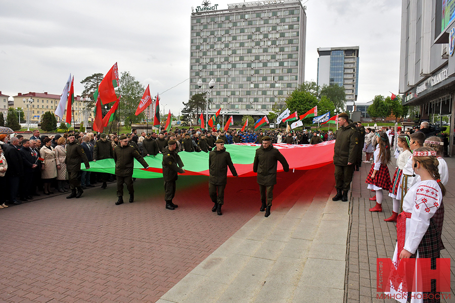 10 05 2024 prazdnik den gerba i flaga zavodskoj mozolevskij 25 kopiya