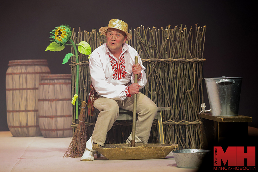 17 05 2024 kultura – teatr spektakl komediya pozhoga 02 kopiya