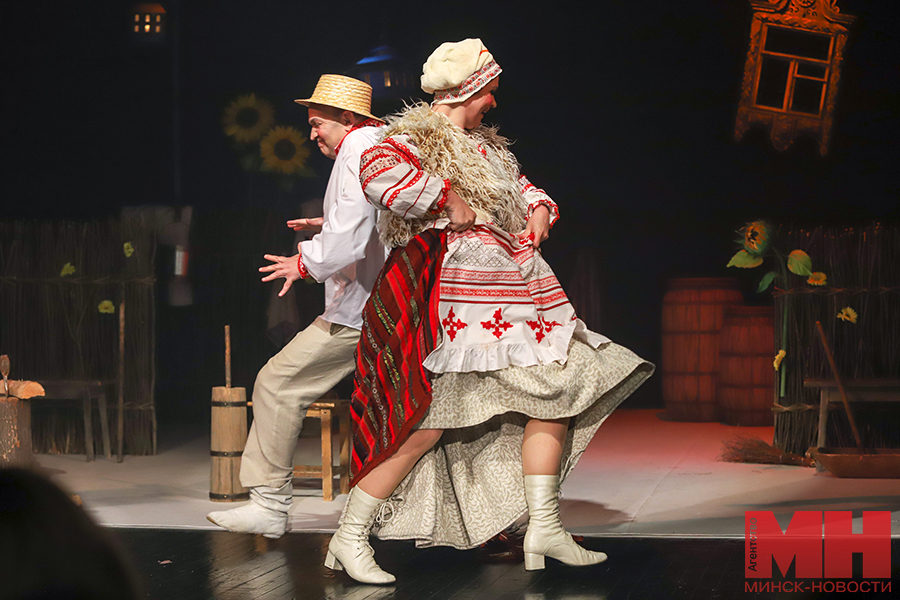 17 05 2024 kultura – teatr spektakl komediya pozhoga 12 kopiya