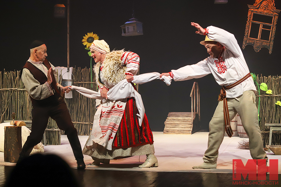 17 05 2024 kultura – teatr spektakl komediya pozhoga 21 kopiya