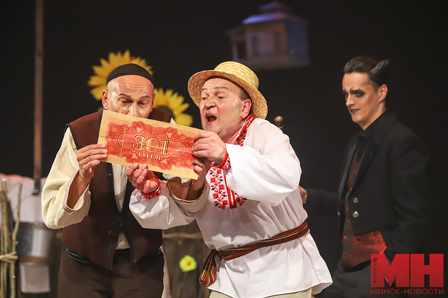 17 05 2024 kultura – teatr spektakl komediya pozhoga 26 kopiya
