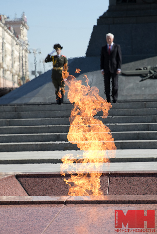 20 05 2024 mgik vozlozhenie czvetov delegacziya magadana miczevich 11