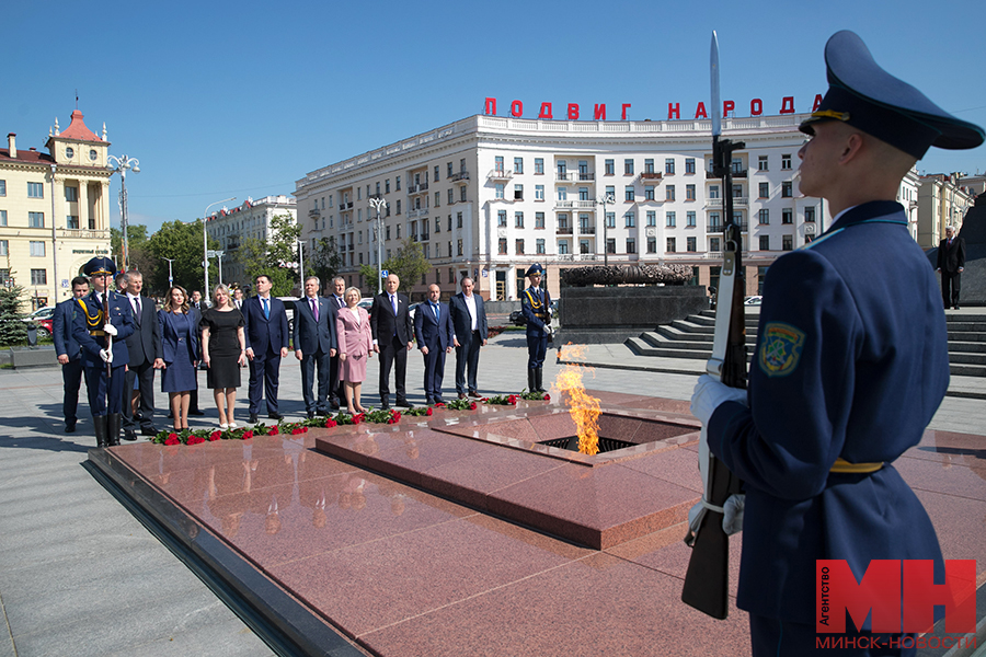 20 05 2024 mgik vozlozhenie czvetov delegacziya magadana miczevich 12 kopiya