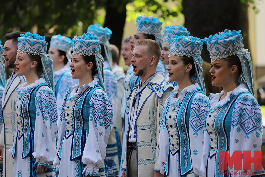 25 05 2024 kultura gubernatorskij sad hor im czitovicha malinovskaya14 kopiya