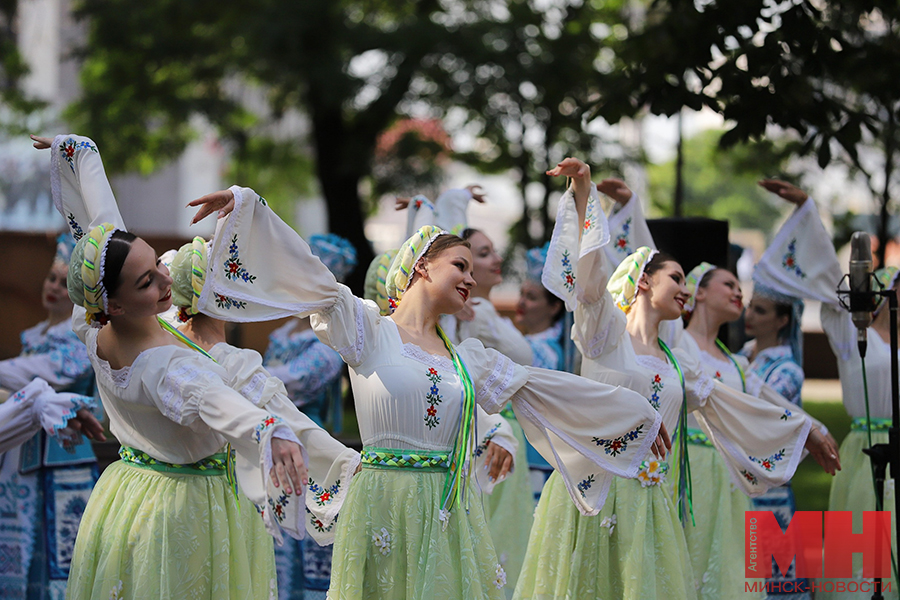 25 05 2024 kultura gubernatorskij sad hor im czitovicha malinovskaya31 kopiya