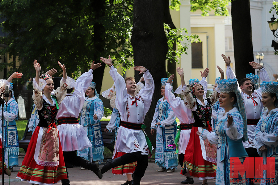 25 05 2024 kultura gubernatorskij sad hor im czitovicha malinovskaya36 kopiya