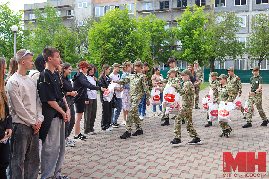 12 05 2024 siloviki – delegacziya studentov i shkolnikov iz melitopolya pozhoga 28 kopiya