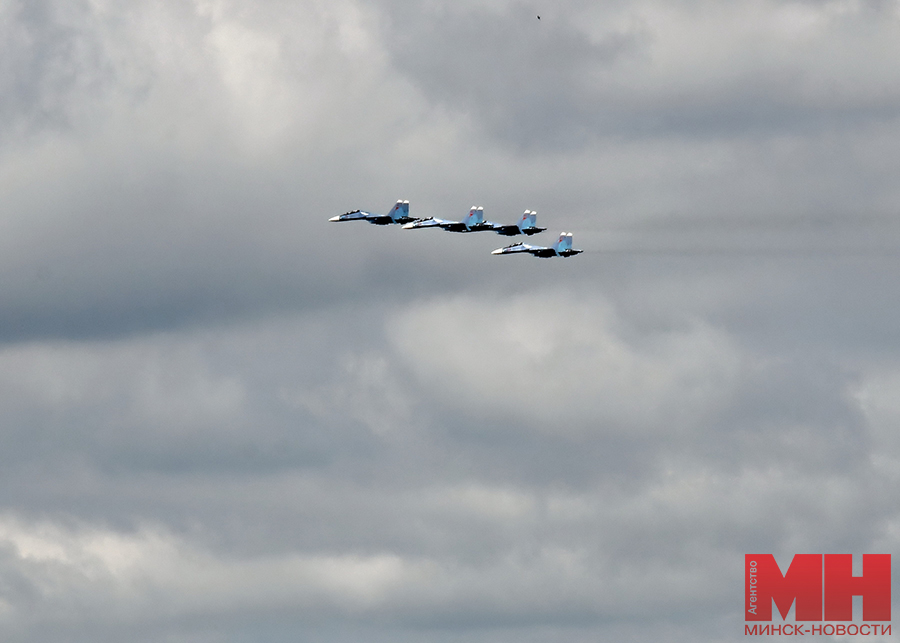 24 06 2024 siloviki parad aviacziya mozolevskij 10