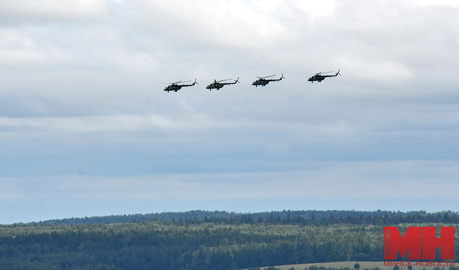 24 06 2024 siloviki parad aviacziya mozolevskij 3