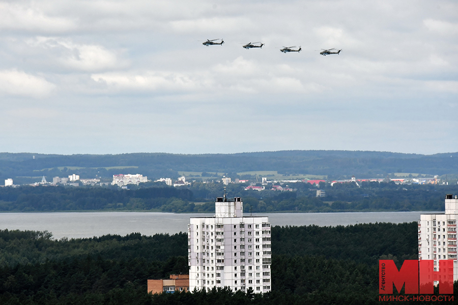 24 06 2024 siloviki parad aviacziya mozolevskij 6