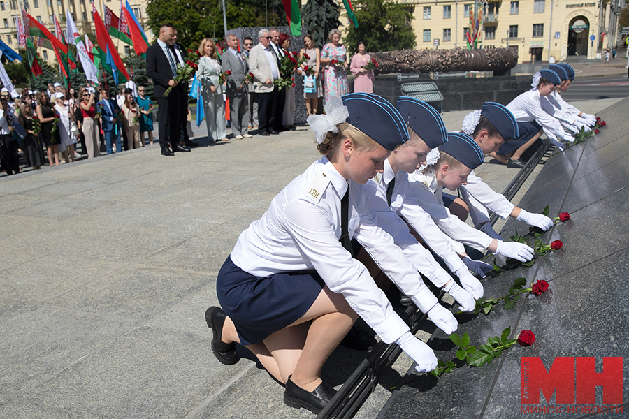 27 06 2024 politika czeremoniya kalendar i kniga pamyati miczevich 7 kopiya