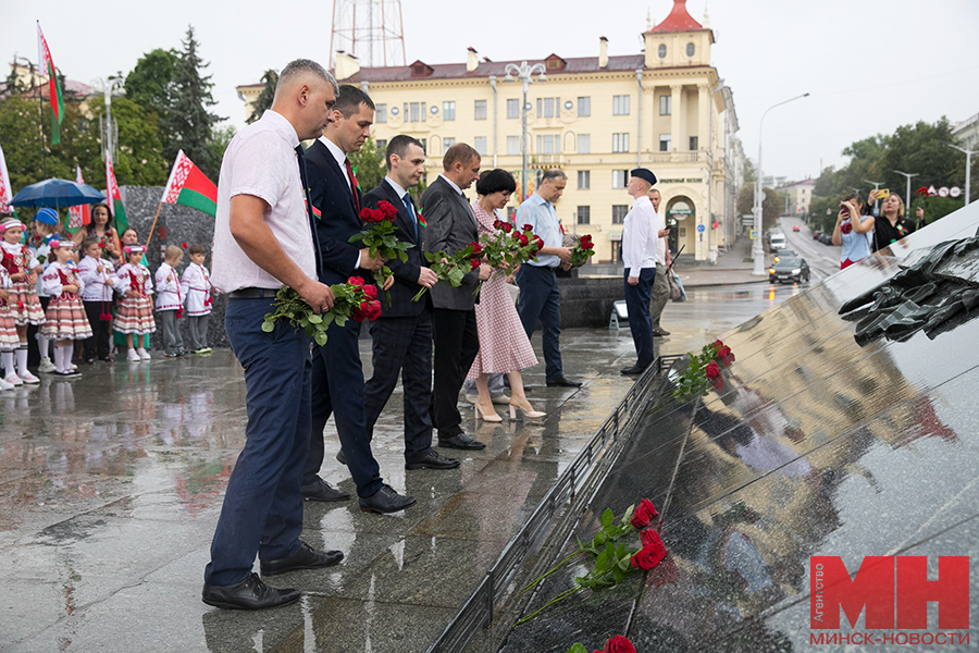 29 06 2024 politika czeremoniya kalendar i kniga pamyati miczevich 11 kopiya