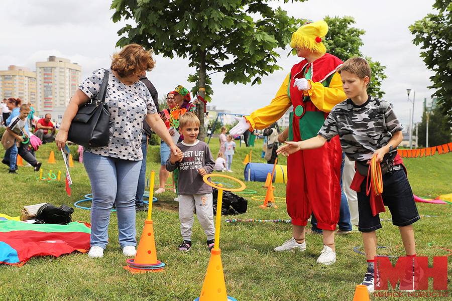 03 07 2024 prazdniki den nezavisimosti park ugo chavesa malinovskaya45 kopiya