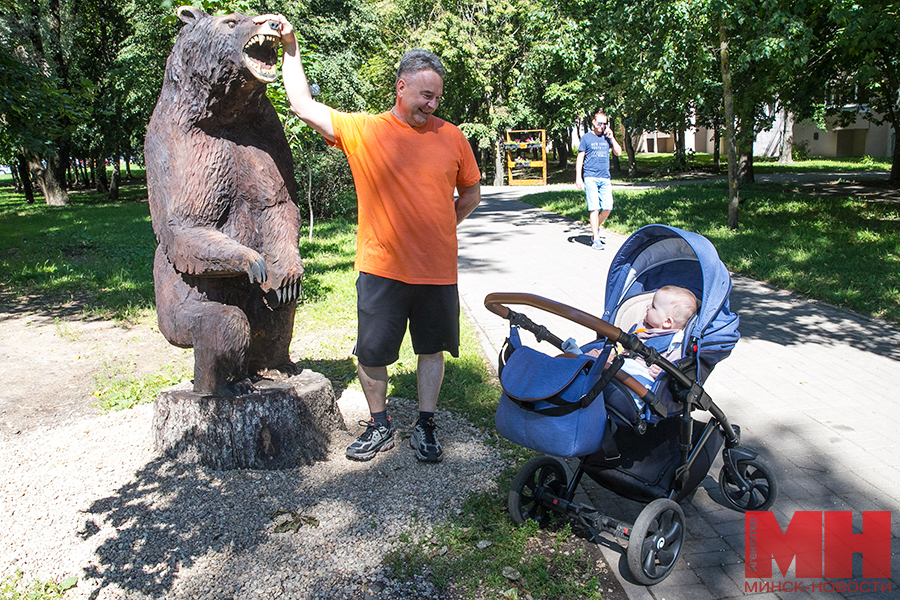 09 07 2024 gorod skver zona otdyha miczevich 14 kopiya