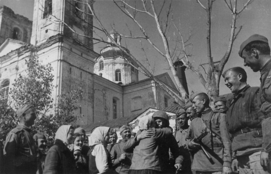 v osvobozjdennom polotske 1944