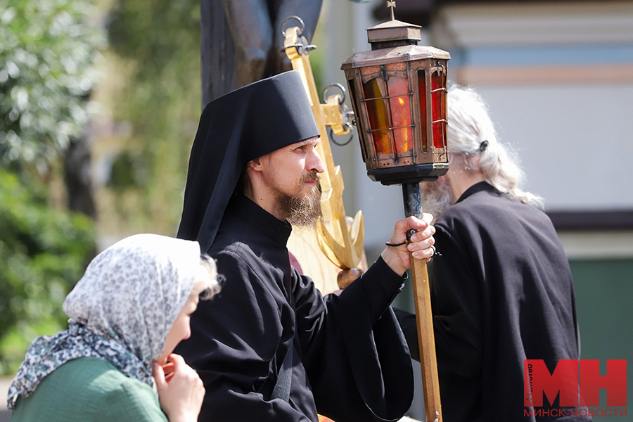 10 08 2024 religiya krestnyj hod odigiriya malinovskaya25 kopiya