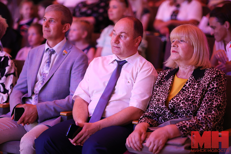 obrazovanie v shkolu s beloj rusyu lukashov 07 kopiya