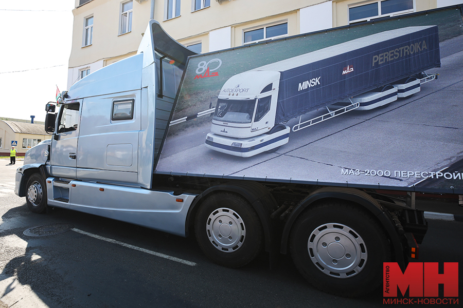 transport avtomobili prazdnik maz stolyarov 49 kopiya