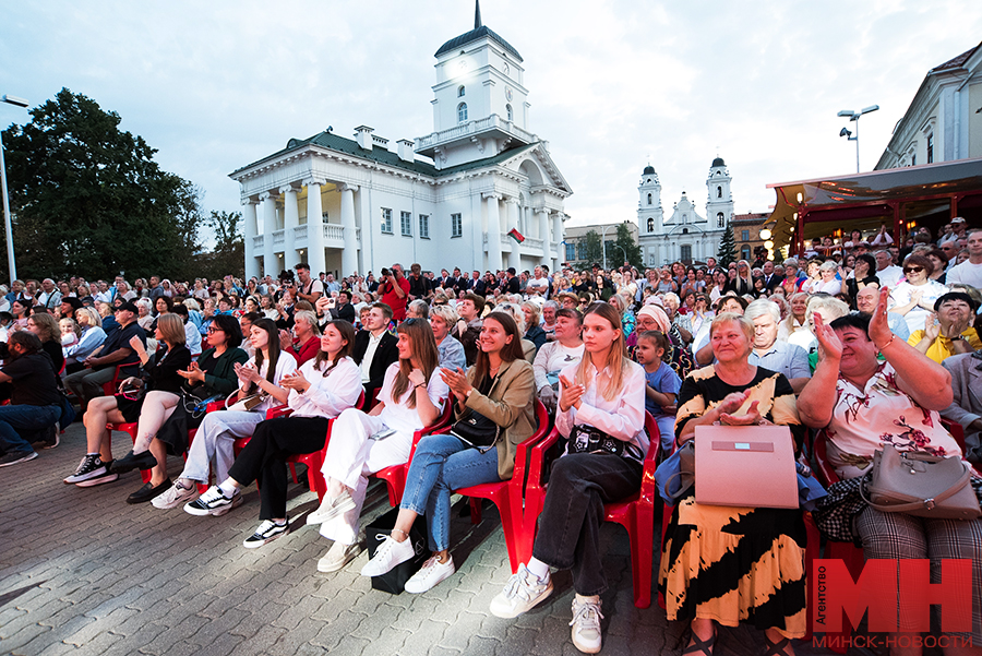 14 09 2024 prazdnik den goroda vrucheniya nagrad minchanin goda miczevich 28 kopiya